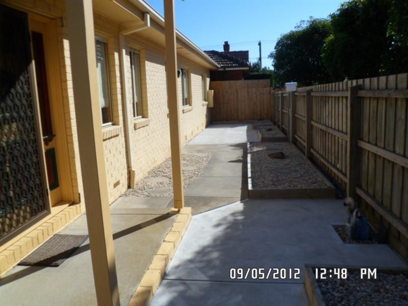 2/11 Barkly Street, Mornington VIC 3931