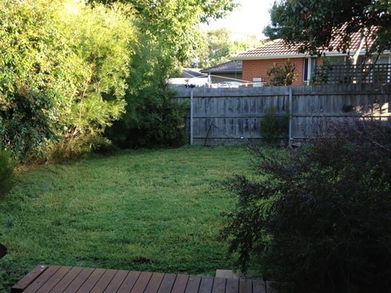 8 Pardalote Court, Mornington VIC 3931