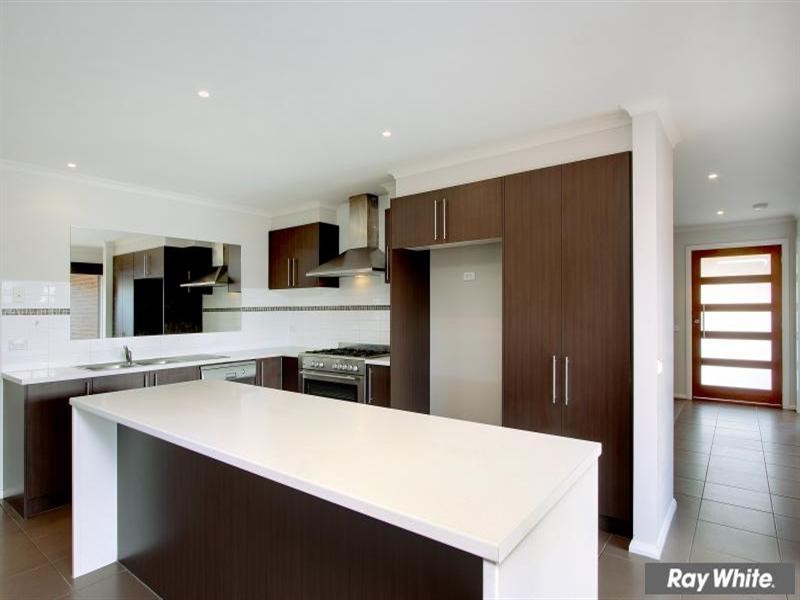 20 Sefton Grange, Mount Martha VIC 3934