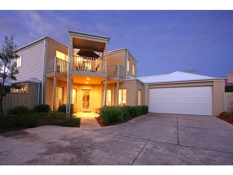 10 Surrey Street, Mornington VIC 3931