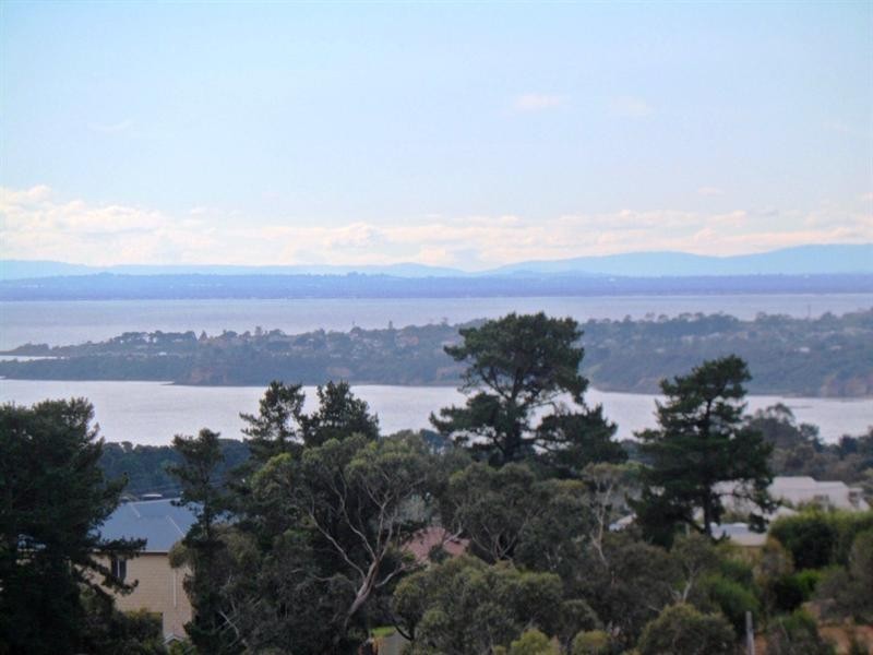 4 Clearwater Close, Mount Martha VIC 3934