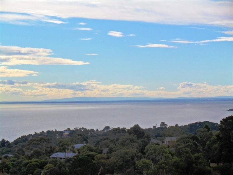 4 Clearwater Close, Mount Martha VIC 3934