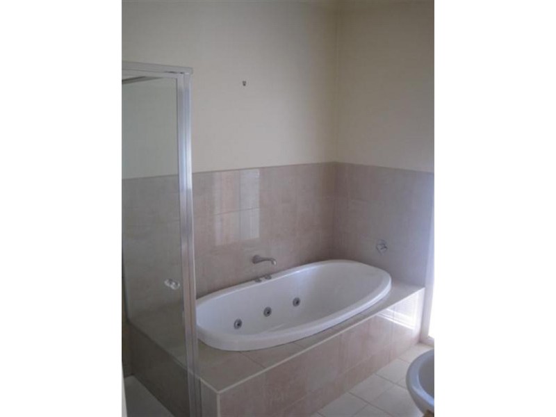 13 Cook Street, Mornington VIC 3931