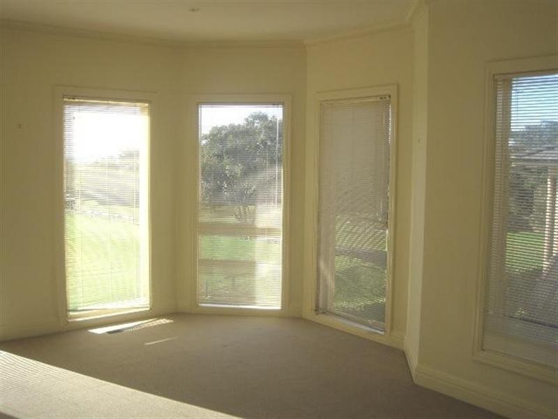 13 Cook Street, Mornington VIC 3931