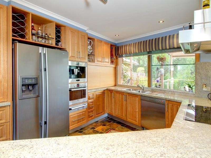 18 Grenfell Way, Rosebud VIC 3939