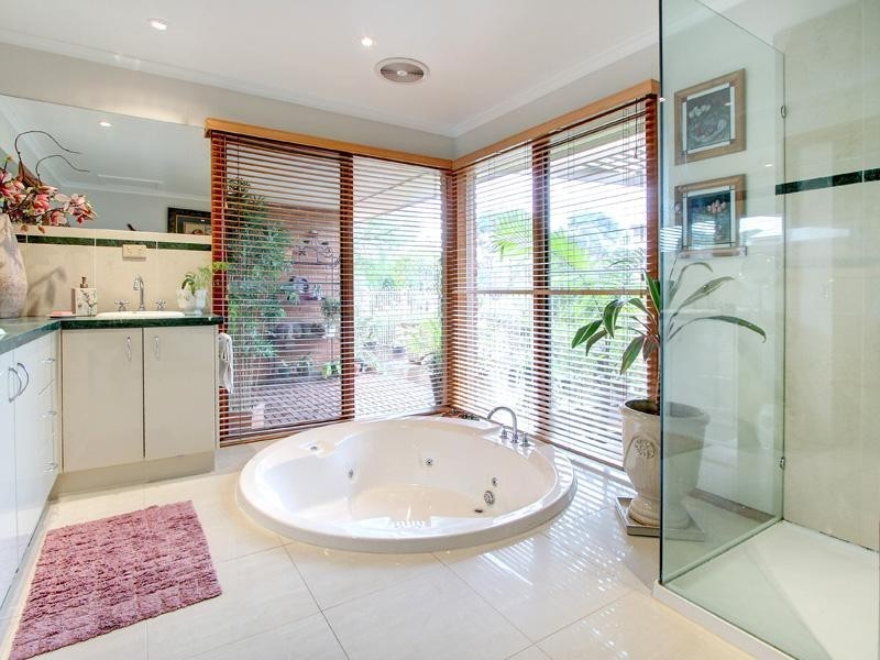 18 Grenfell Way, Rosebud VIC 3939