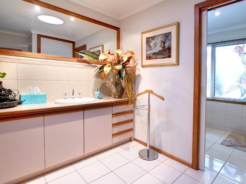 18 Grenfell Way, Rosebud VIC 3939