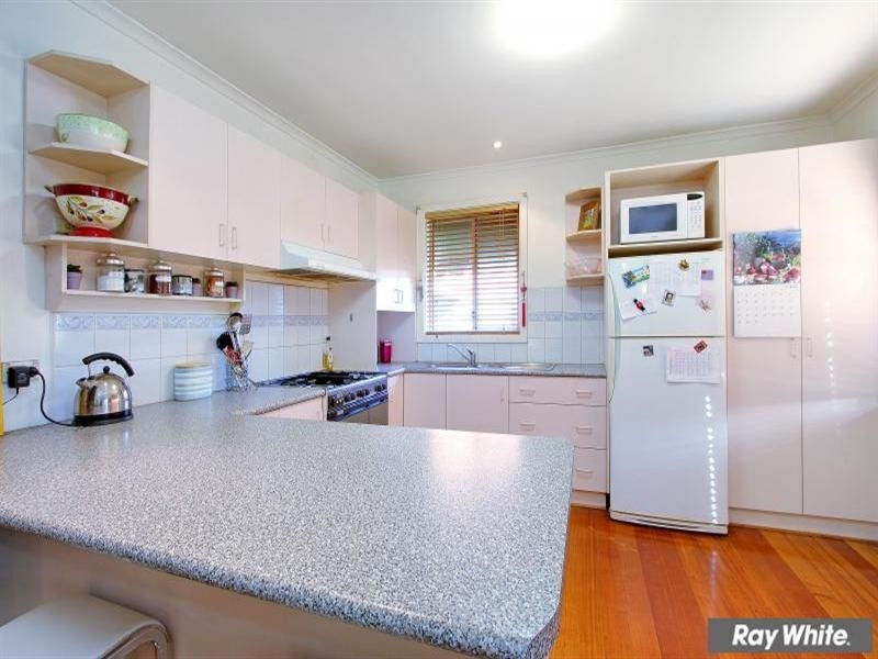 15 Moona Avenue, Mornington VIC 3931