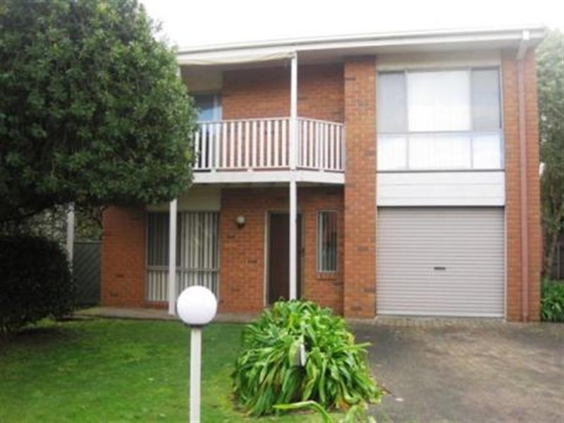 4/92 Strachans Road, Mornington VIC 3931