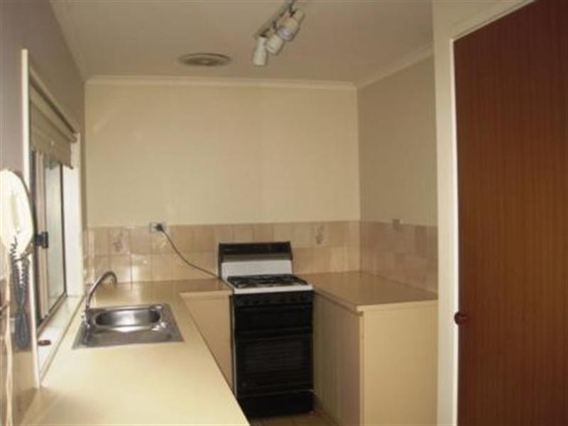 4/92 Strachans Road, Mornington VIC 3931