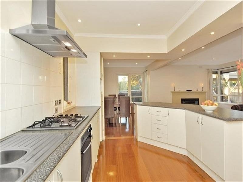 28 Dava Drive, Mornington VIC 3931