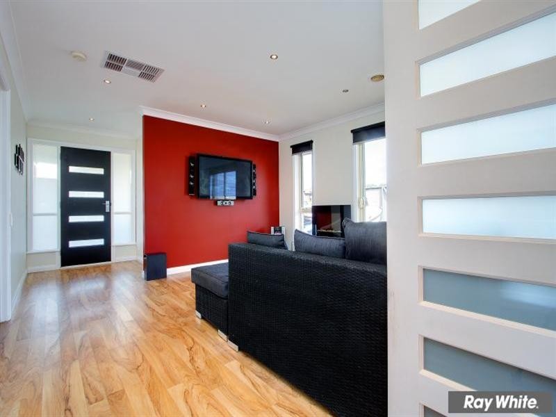 15 Flora Road, Mount Martha VIC 3934