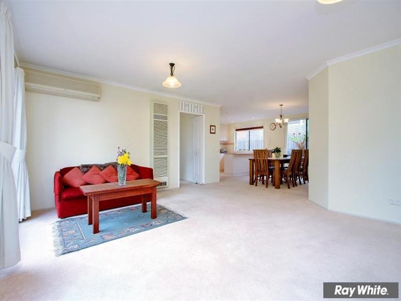 8 Kenworthy Rise, Mornington VIC 3931