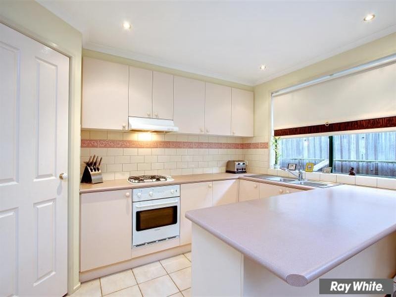 8 Kenworthy Rise, Mornington VIC 3931