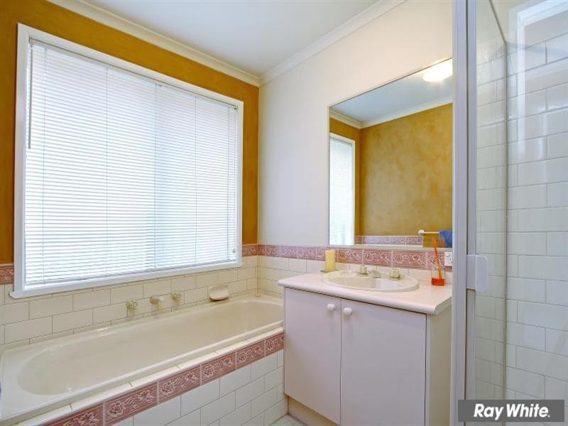 8 Kenworthy Rise, Mornington VIC 3931