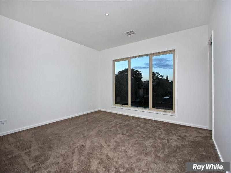 1A Sussex Avenue, Mornington VIC 3931