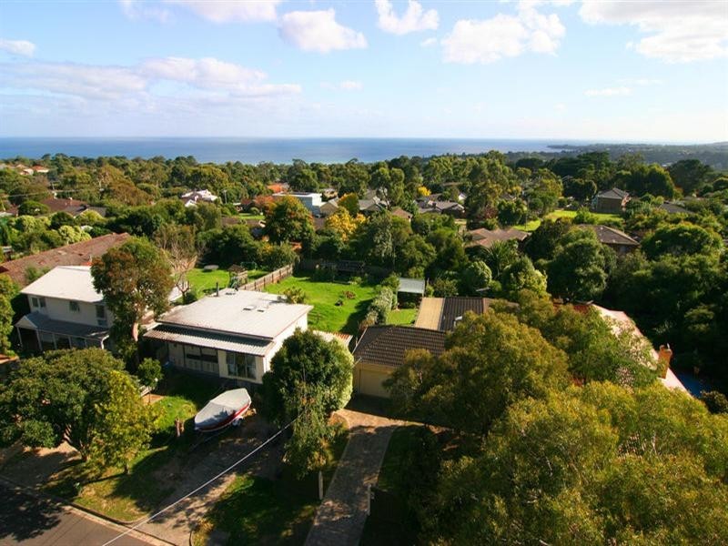 13 Sherwood Crescent, Mount Martha VIC 3934