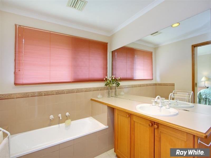 2/23 Naples Street, Mornington VIC 3931