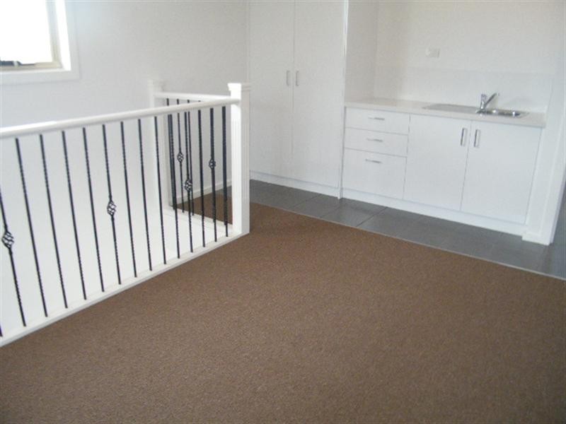 2/14 Napier Street, Mornington VIC 3931