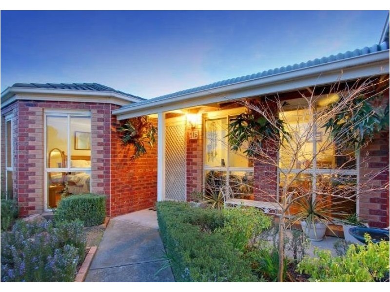 15 Pineview Court, Mount Martha VIC 3934