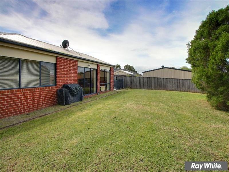 2 Caversham Drive, Mornington VIC 3931