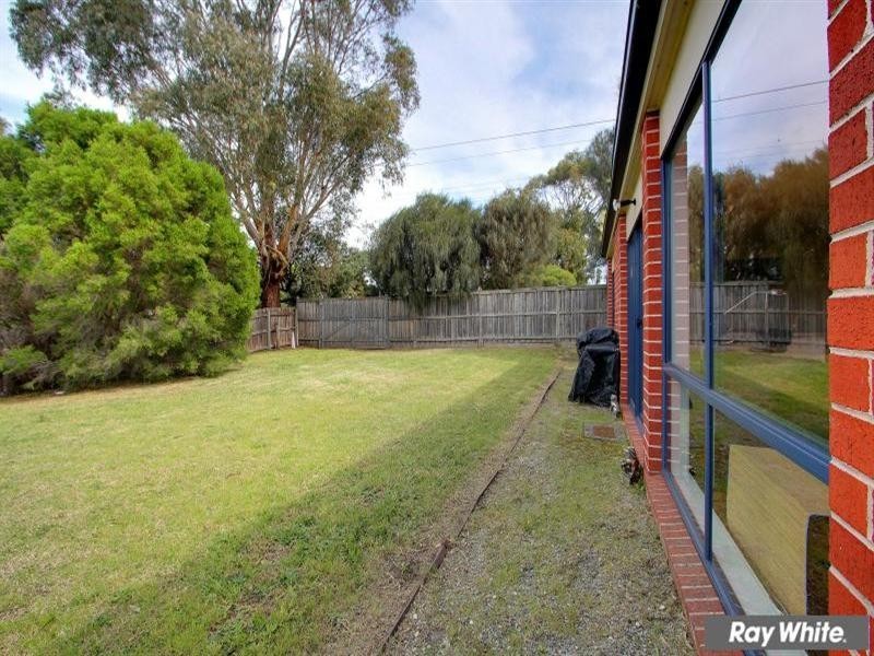 2 Caversham Drive, Mornington VIC 3931