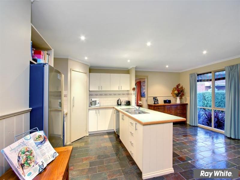 6 Boronia Court, Mount Martha VIC 3934