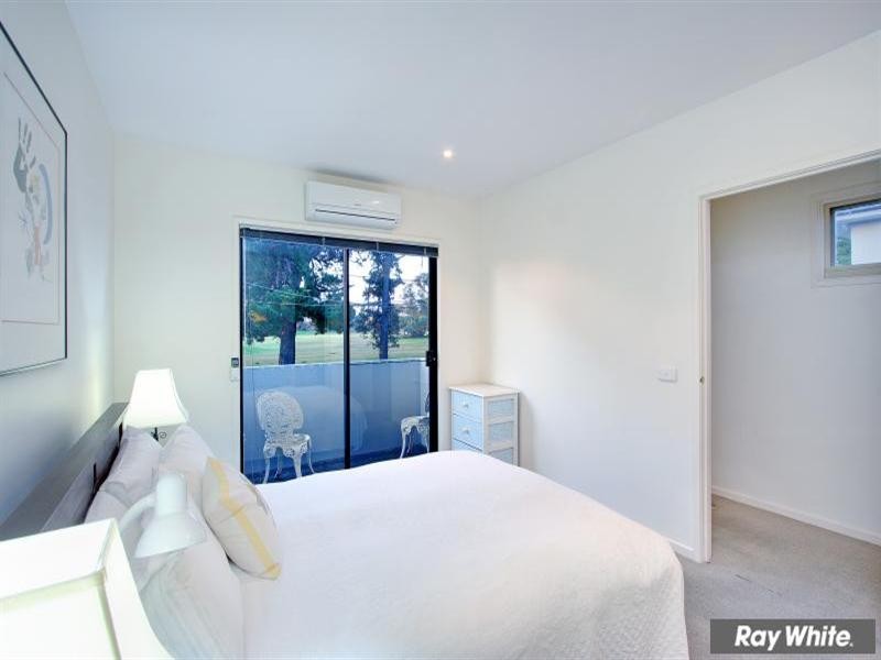 69A Hampden Street, Mornington VIC 3931