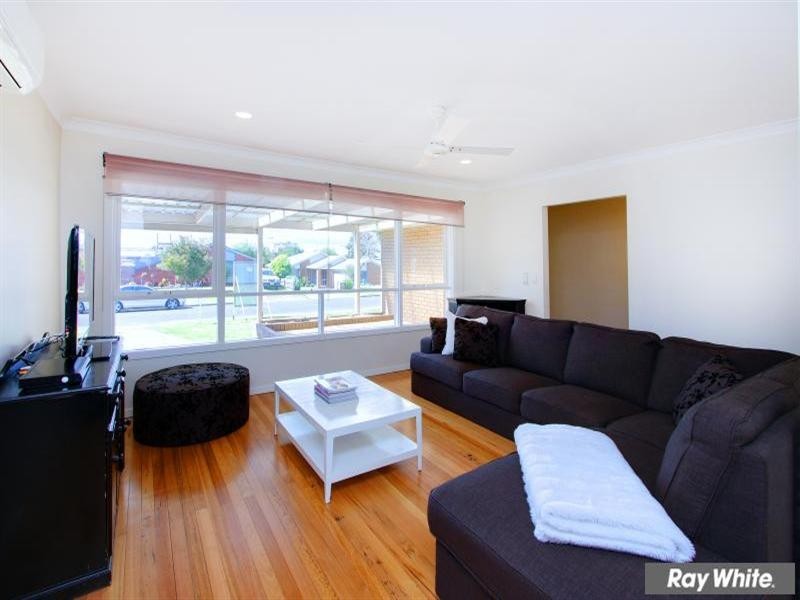 13 Kiandra Street, Mornington VIC 3931