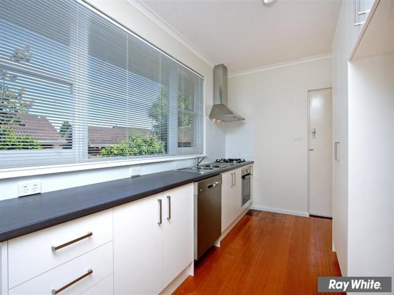 4/2a Marine Avenue, Mornington VIC 3931