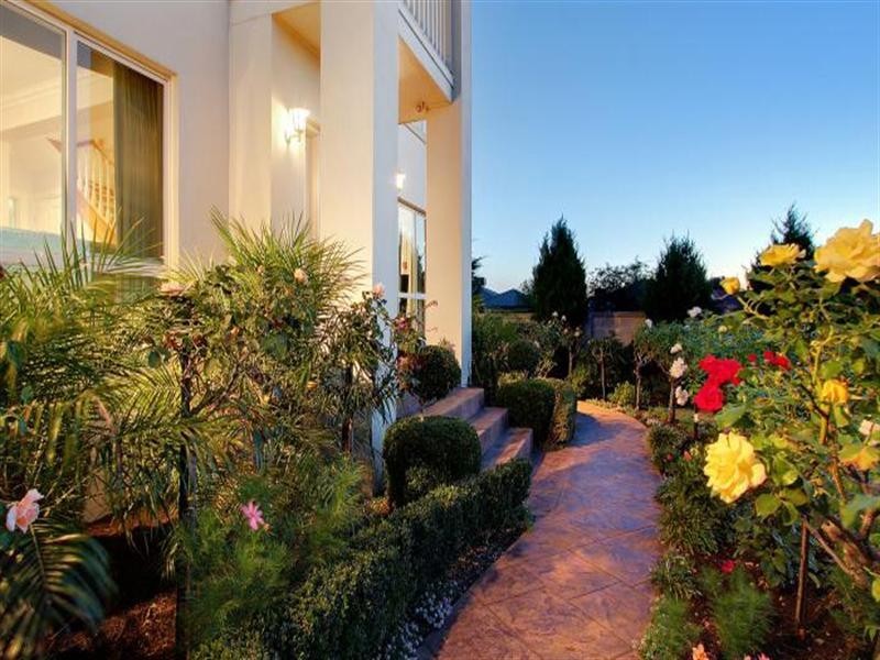 2 Coney Hurst Crescent, Mornington VIC 3931