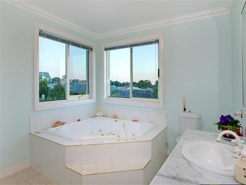 2 Coney Hurst Crescent, Mornington VIC 3931