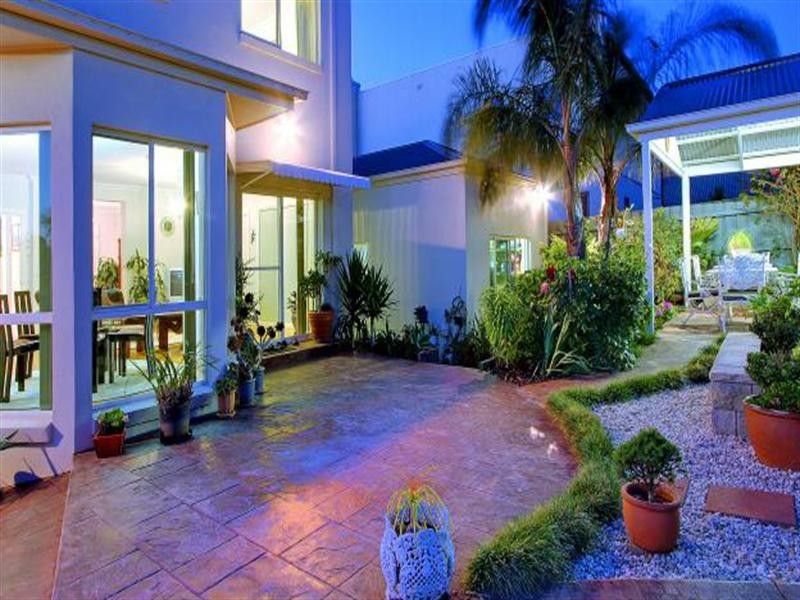 2 Coney Hurst Crescent, Mornington VIC 3931