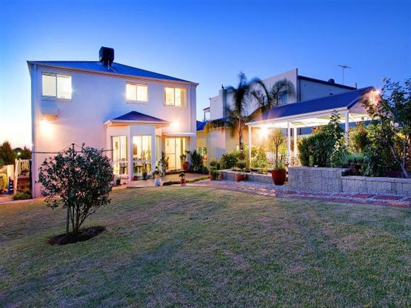 2 Coney Hurst Crescent, Mornington VIC 3931