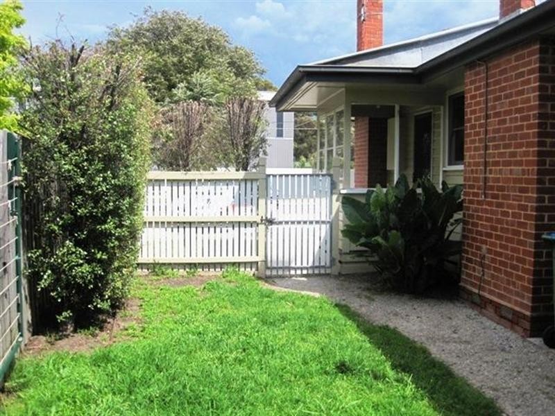 24 Surrey Street, Mornington VIC 3931