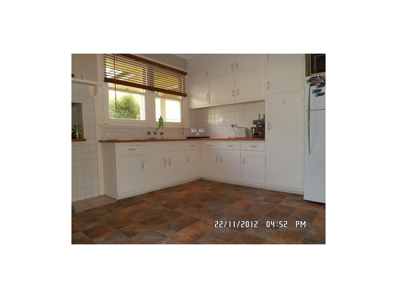 24 Surrey Street, Mornington VIC 3931