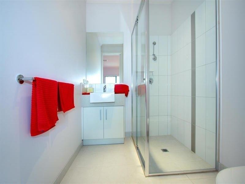 24 Dava Drive, Mornington VIC 3931