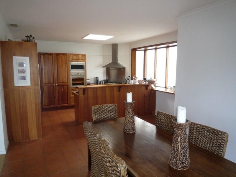 30 Herbert Street, Mornington VIC 3931