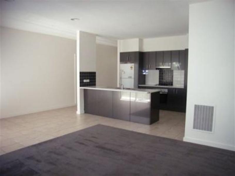 2/8 Arthur Street, Hastings VIC 3915