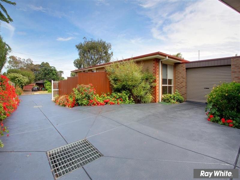 53 Carnoustie Grove, Mornington VIC 3931