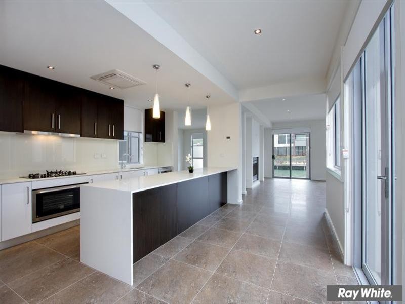 8 Clipper Quay, Safety Beach VIC 3936