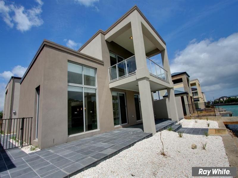 8 Clipper Quay, Safety Beach VIC 3936