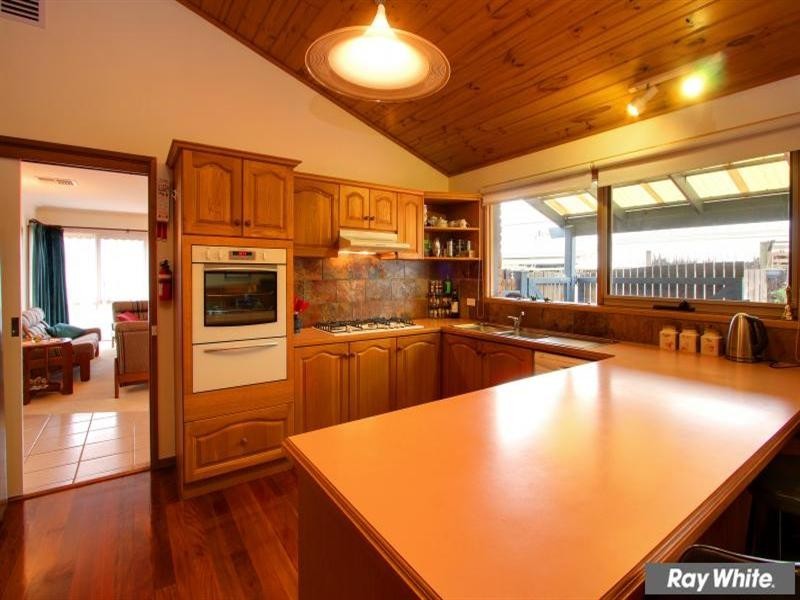 7 Karleen Court, Mornington VIC 3931