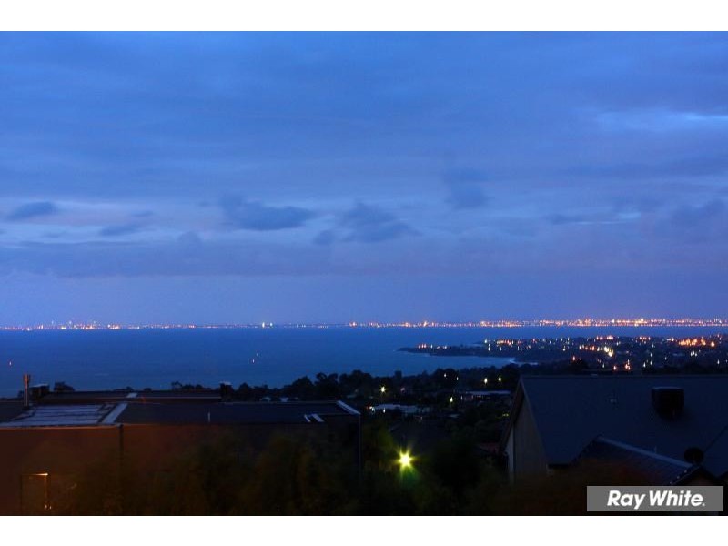 9 Esher Rise, Mount Martha VIC 3934