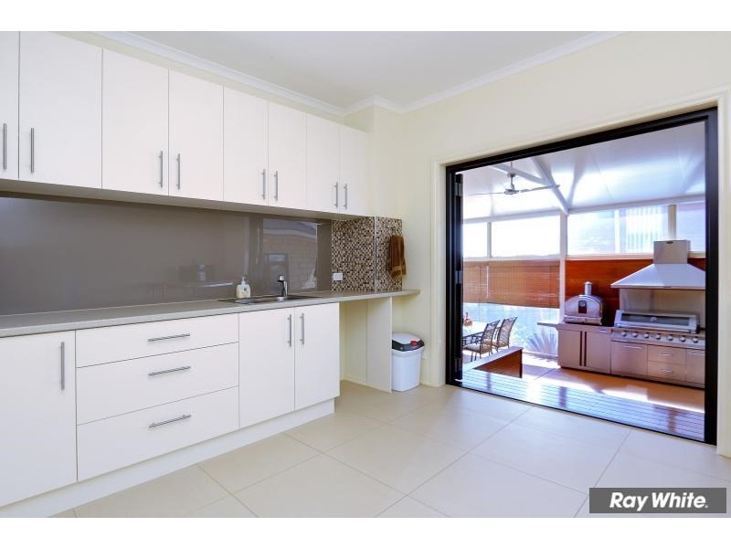 9 Esher Rise, Mount Martha VIC 3934