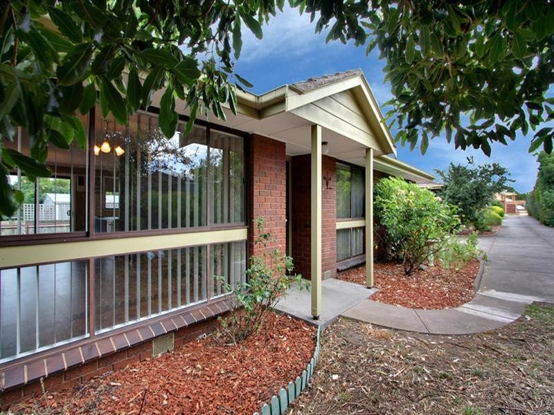 4/8 Van Ness Avenue, Mornington VIC 3931