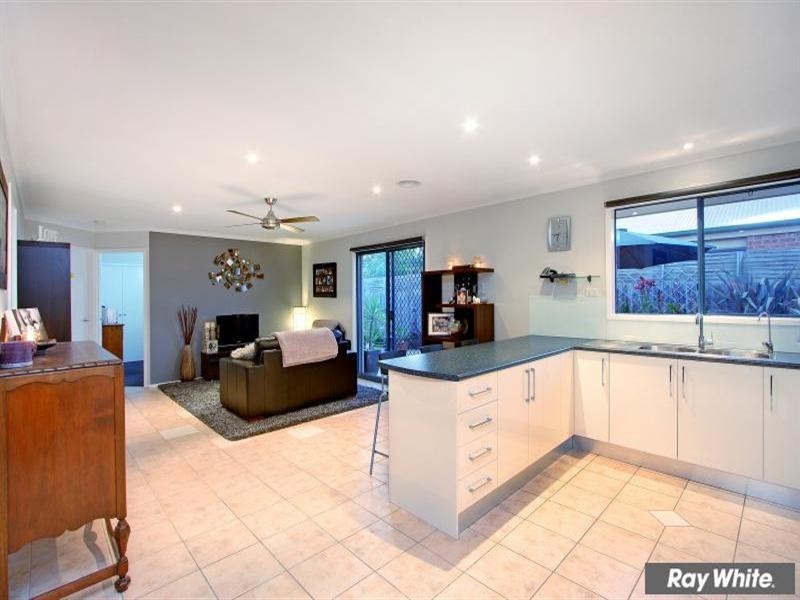 27 Bay Rise Drive, Mornington VIC 3931