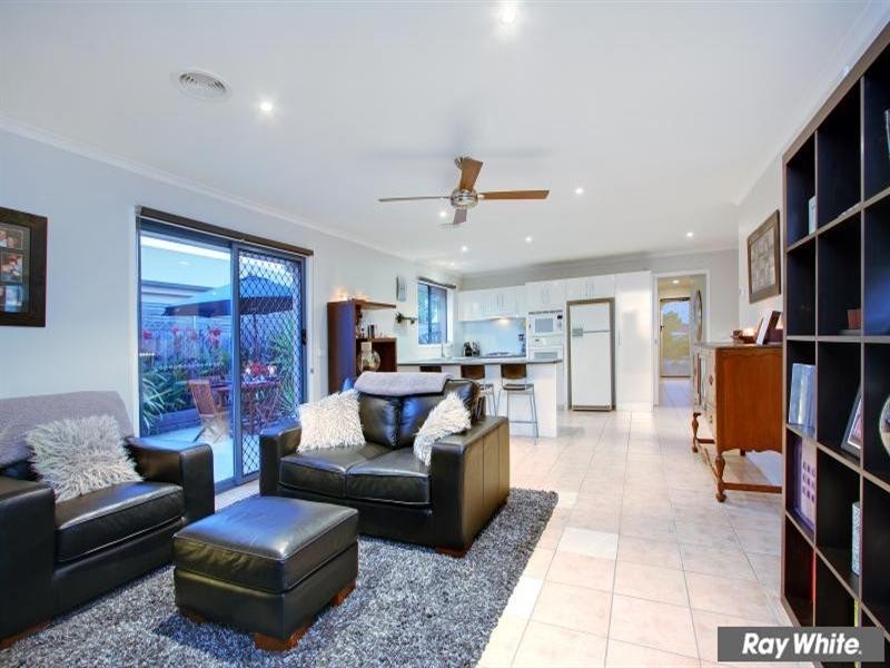 27 Bay Rise Drive, Mornington VIC 3931