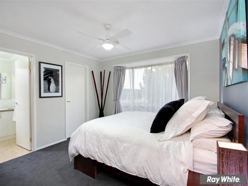 27 Bay Rise Drive, Mornington VIC 3931