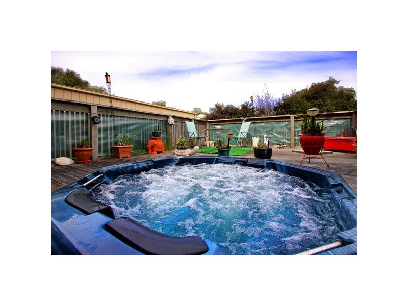 22 Carnoustie Grove, Mornington VIC 3931